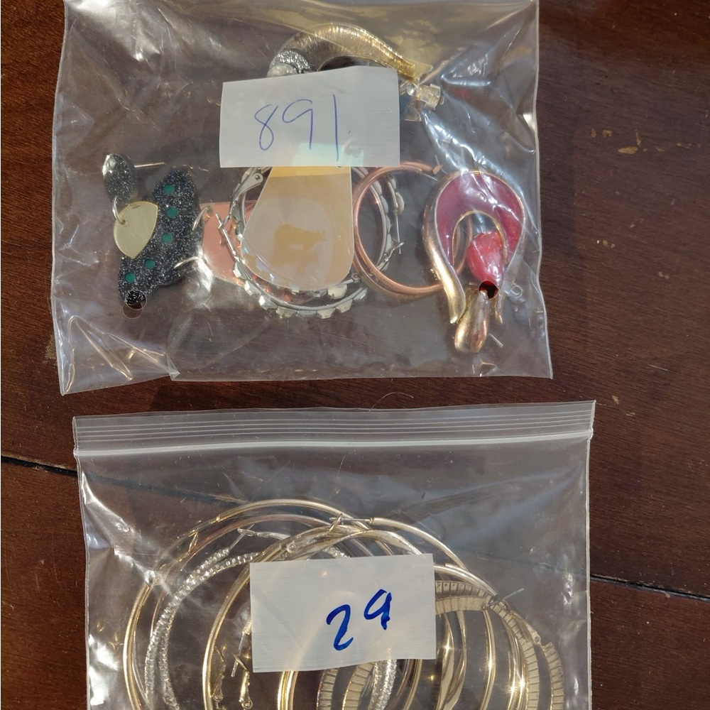 Assorted Earrings Set - image 4